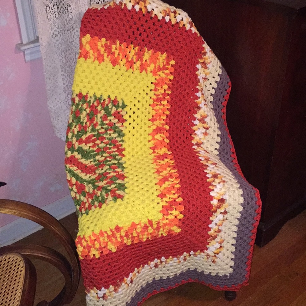 Multi-Color Granny Rectangle Throw Blanket - Picture 5 of 5